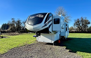 2025 Grand Design - 41’ Luxury Camping - Sleeps 6