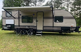 Escape to Comfort: Your Perfect Family Friendly RV