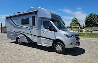 Bill’s Awesome Adventure RV