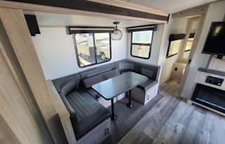 2022 Sundance Ultra Lite - 241 BH