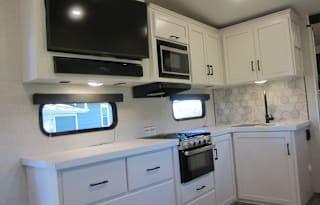 2024 Jayco Eagle HT 29DDB Delivery only.