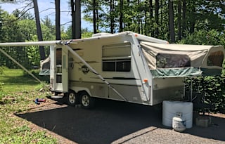 2006 Starcraft Travel Star 19CK - SUV TOWABLE!!