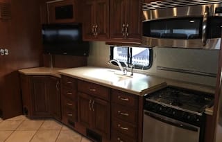 2011 fleetwood discovery