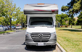 2020 Winnebago Vita Mercedes Diesel 19 MPG - RV 7