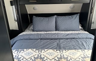 GLAMPING ALERT! Beautiful 2023 Forest River RV