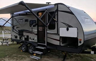 Happy as a Clam 2018 Coleman Light 1805RB