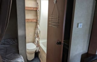 2013 Camper – Perfect for Family Adventures!