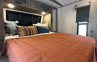 Spacious GLAMPING in “Big Gem”