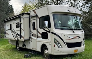 Mountain View Escape 2016 Thor ACE Motor Coach