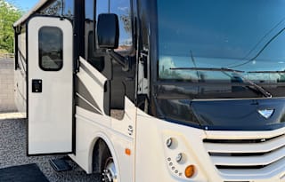 2019 Fleetwood RV Flair 29M