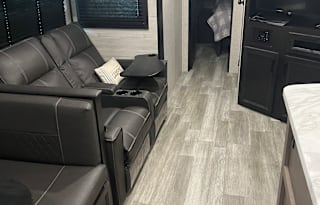 Jayco 33 RBTS - DELIVERY ONLY - NO Music Festivals
