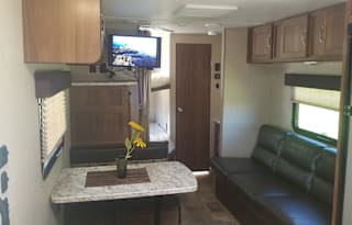 Scotian RV of Maine- 2019 Innsbruck 275 FBG
