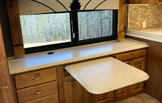 2015 Tiffin Motorhomes Phaeton 40 AH