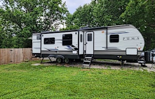 Danny and Stacey's Kid Approved Camper Rental!