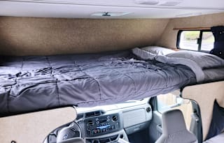 >>>| Family and Pet friendly RV |<<<