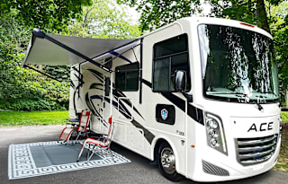 Brand New Pet Friendly Thor Ace 2023