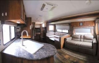 Full furnished 32’ camper, pet Friendly