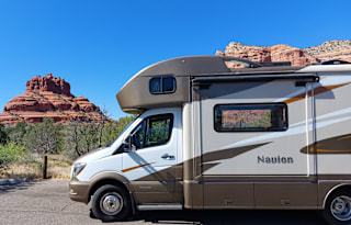 Luxurious Mercedes Benz Winnebago Navion 24G 2017