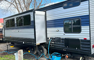 2022 Fully Loaded Cherokee Grey Wolf 26DBH-L