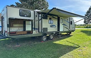Bunkhouse! 2014 Coachmen Freedom Express 32'