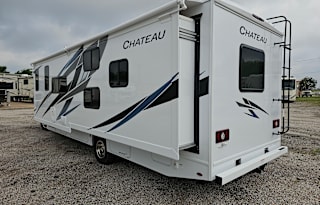 2025 Thor Motor Coach Chateau 31EV