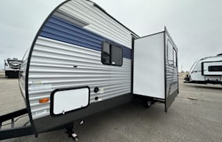 2023 Prime Time RV Avenger 24BHS