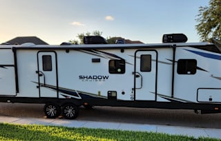2021 Shadow Cruiser 325BHS