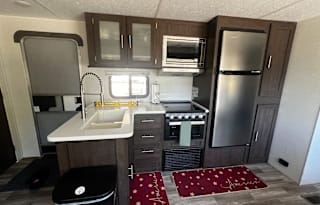 2020 Fully Furnished Bunkhouse