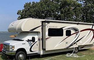 2017 Thor Motor Coach Chateau 31W