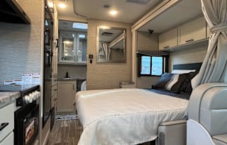 2023 Thor Motor Coach Four Winds 24C
