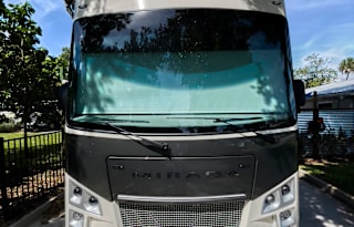 2022 32ls fully stocked and family friendly.