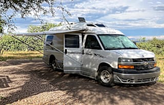EZ drive & park Class B-2007 Roadtrek 210-Popular