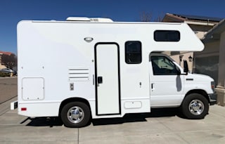 2017 Thor Motor Coach Majestic 19 G