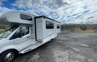 2023 MB SUNSEEKER FORREST RIVER RV