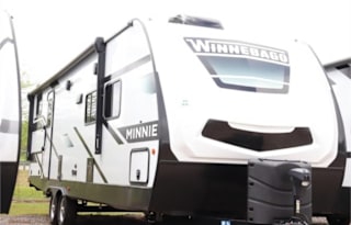 Sleep 9 in Style – 2023 Winnebago Trailer