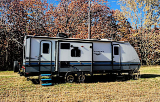 Qualls Cozy Corner Camping 2018 Forest River