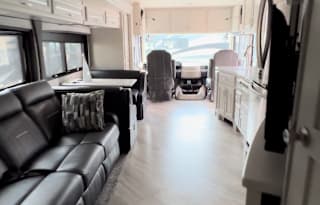 “Maggie” The Big Bus For The Whole Fam