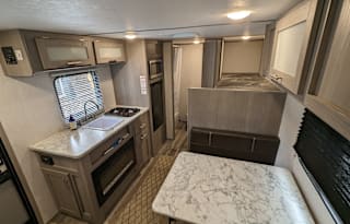2022 Coleman Lantern LT 17B
