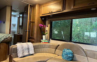 Unlimited-2018 Gulf Stream RV Conquest Class C