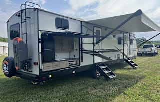 2021 Cruiser Twilight Signature TWS 3300