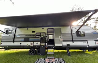 Family Reunion Ready: We Deliver & Setup!