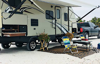 2017 Keystone RV Premier Ultra Lite 24RKPR