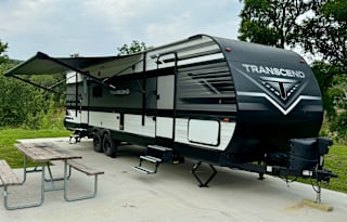 Spacious Grand Design Bunkhouse with Master Suite