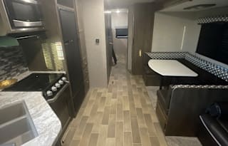 2021 Coleman Bunkroom 38RLS