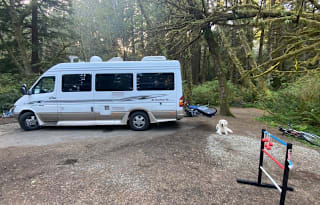 2006 Roadtrek Adventurous RS