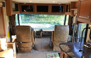 5 Stars and Fit for a King-2015 Bounder Classic