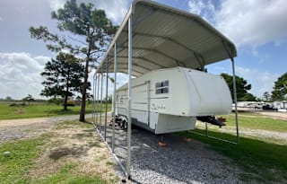 RV right off of I-10 with 6 Acre Pond