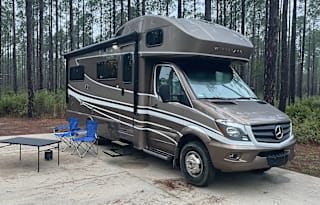 2018 winnebago View motorhome.