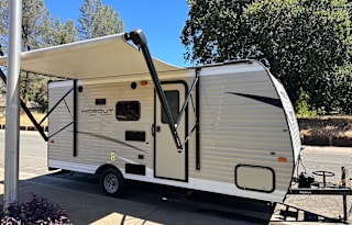 The Hideout- 21' Sleeps 4-6 all you need for Vaca!