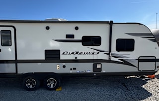 2022 Jayco Jayfether 25RB Perfect for Couples